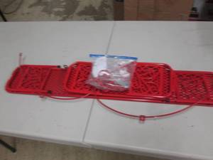 lot 26 image: Metal Over Sink Shelf, no box Assem...