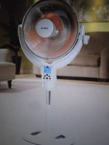 lot 30 image: Optimus 14 Oscillating Pedestal He...