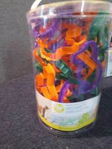 lot 221 image: Pack of 50 Animal Cookie Cutters Z3...