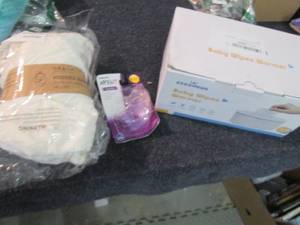 lot 226 image: Hooded Baby Towel, 2 Pacifiers, Wip...