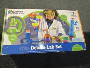 lot 234 image: Learning Resources Deluxe Lab Set o...