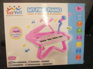 lot 236 image: Toy Velt My First Piano...