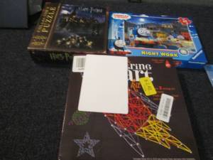 lot 248 image: 2 Puzzles & String art Kit...