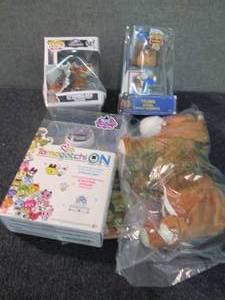 lot 250 image: 5 Assorted Toys...