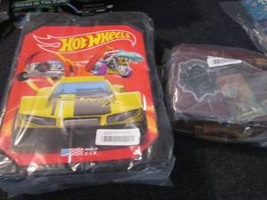 lot 280 image: Hot Wheels Case, Lunch Tins...