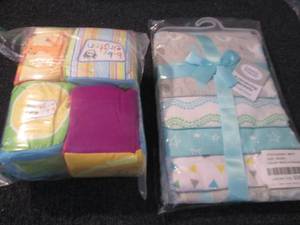 lot 281 image: Baby Einsteins Soft Blocks, 4 Recei...