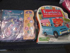 lot 286 image: Food Truck Fiasco Game, Bedtime Son...