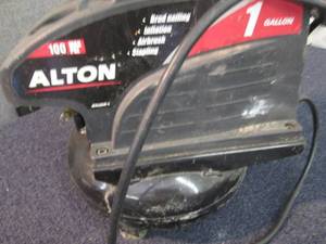 lot 292 image: 100 Max PSI Alton Air Pump- works...