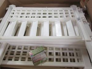 lot 174 image: 5 Suncast Resin Fence 24x20.5 inch ...