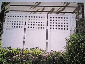 lot 185 image: Suncast Outdoor Screen Enclosure 44...