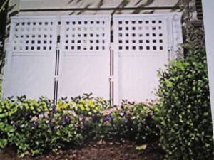 lot 187 image: Suncast Outdoor Screen Enclosure 44...