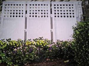 lot 190 image: Suncast Outdoor Screen Enclosure 44...