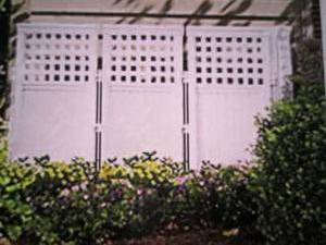 lot 193 image: Suncast Outdoor Screen Enclosure 44...