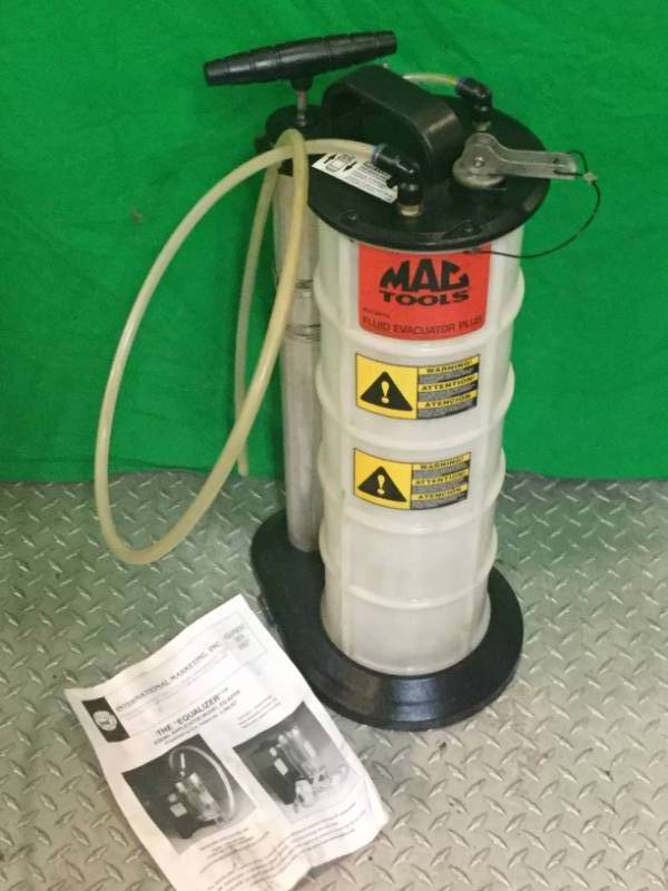 マックツールズ Fluid Evacuator マックツールズ Fluid Evacuator (LUTIFIX Engine Oil Changer