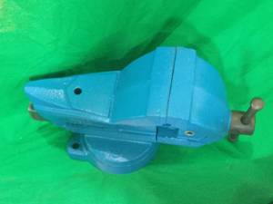lot 14 image: 1950s Wilton (Shop King) Anvil end vice