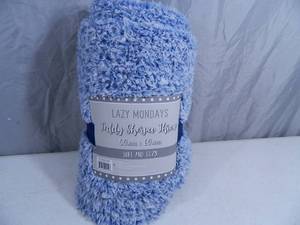lot 61 image: New Super Soft Teddy Shepa Throw