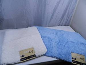 lot 68 image: Two New Non Slip Bath Rugs