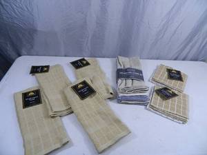 lot 75 image: 13 New Kitchen Towels