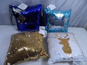 lot 87 image: 4 New Magic Sequin Pillows