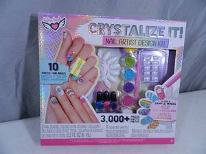 lot 99 image: New 3,000 Piece Nail Set