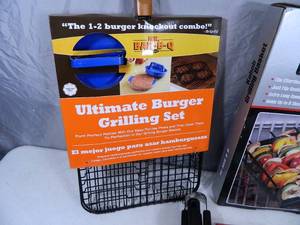 lot 128 image: New BBQ Grilling Items