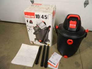 lot 2 image: New 10 Gallon Shop Vac (accessories inside)