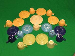 lot 22 image: Fiesta Lot of 22
