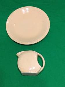 lot 27 image: Fiesta antique white