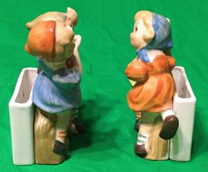lot 16 image: 1956 porcelain Figures