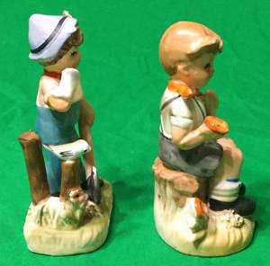 lot 15 image: Vintage porcelain Figures