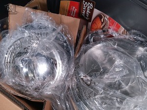 lot 301 image: New Cookware Set from Resort Supply Inc