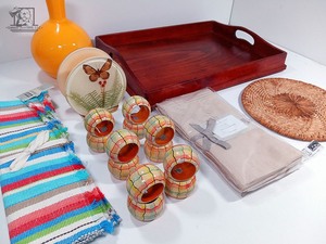 lot 325 image: Kitchen Setting Bundle