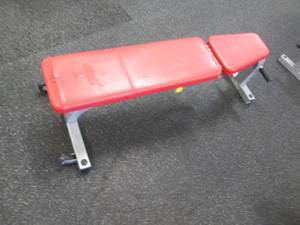 lot 34 image: Cybex Bench Model# 5437-90 Serial# ...