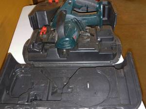 lot 19 image: Black and Decker 18Volt Saw No battery or charger included