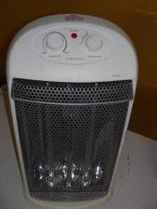 lot 26 image: Mainstays HQ-2000W Quartz Electric Tower Space Heater, White