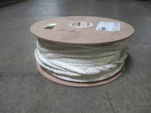 lot 712 image: Everbilt 12 in. x 300 ft. Solid Braid Nylon Rope, White 70310