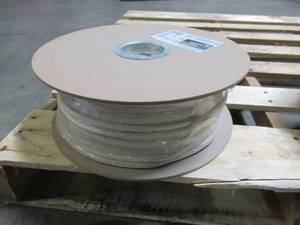 lot 720 image: Everbilt 516 in. x 400 ft. Polyester Braided Outdoor Clothesline, White 70360