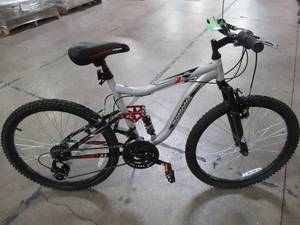 lot 8 image: Mongoose 24 Ledge 2.1 Boys Mountain Bike, SilverRed, R2460WMCDS - NEW