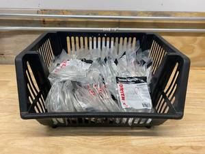 lot 10 image: CAMBRIDGE RESOURCES Lot of appoximately 70, 4 Dryer Tension Clamp, Fits 3 or 4 Flexible Ducts, 2 Pack