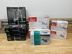 lot 13 image: Lot of 10 faucets from HOMEWERKS WORLDWIDE, PEERLESS & PROJECT SOURCE