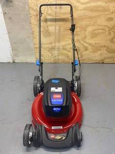 lot 63 image: TORO Recycler 21 in. 60-Volt Lithium-Ion Cordless Battery Walk Behind Push Lawn Mower