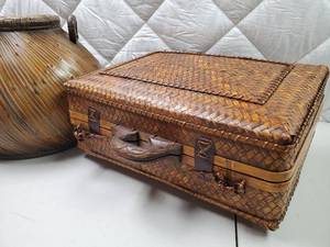 (2) Wooden Home Decor items