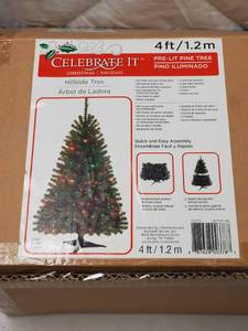 4 Ft Green Pre-Lite Christmas Tree
