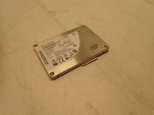 lot 53 image: intel ssd 320 series 160GB