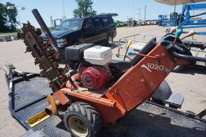 lot 16 image: Ditch Witch Model 1020 Walk Behind Trencher