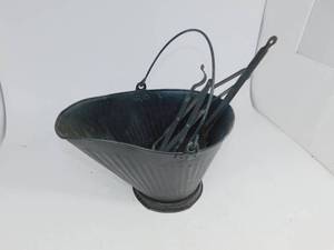 lot 7 image: Vintage Black Galvanized Scuttle Coal  Ash Bucket