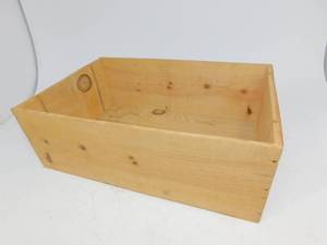lot 45 image: Vintage Wooden Crate