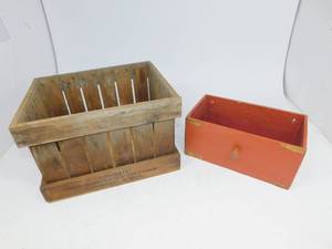 lot 54 image: Vintage Wooden Crate