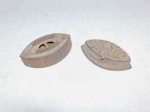 lot 58 image: Vintage Asbestos Sad Heavy Cast Iron