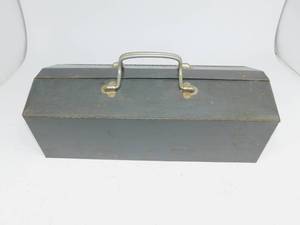 lot 64 image: Vintage Toolbox